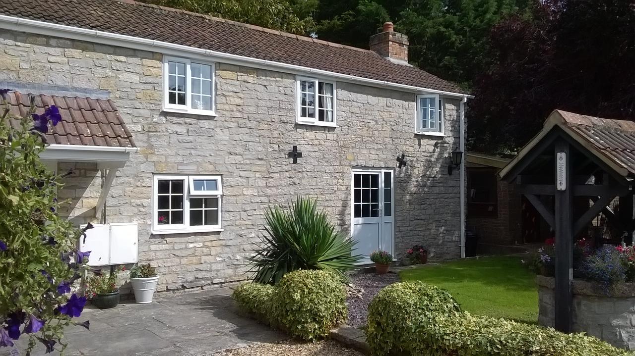 Sleepy Hollow Cottages Somerton  Exteriör bild